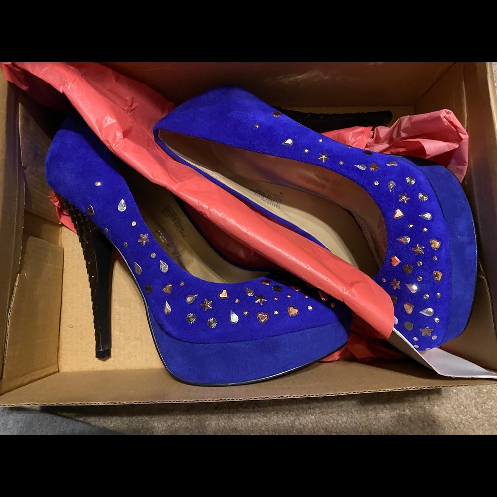 Blue high heels size 7 foot female